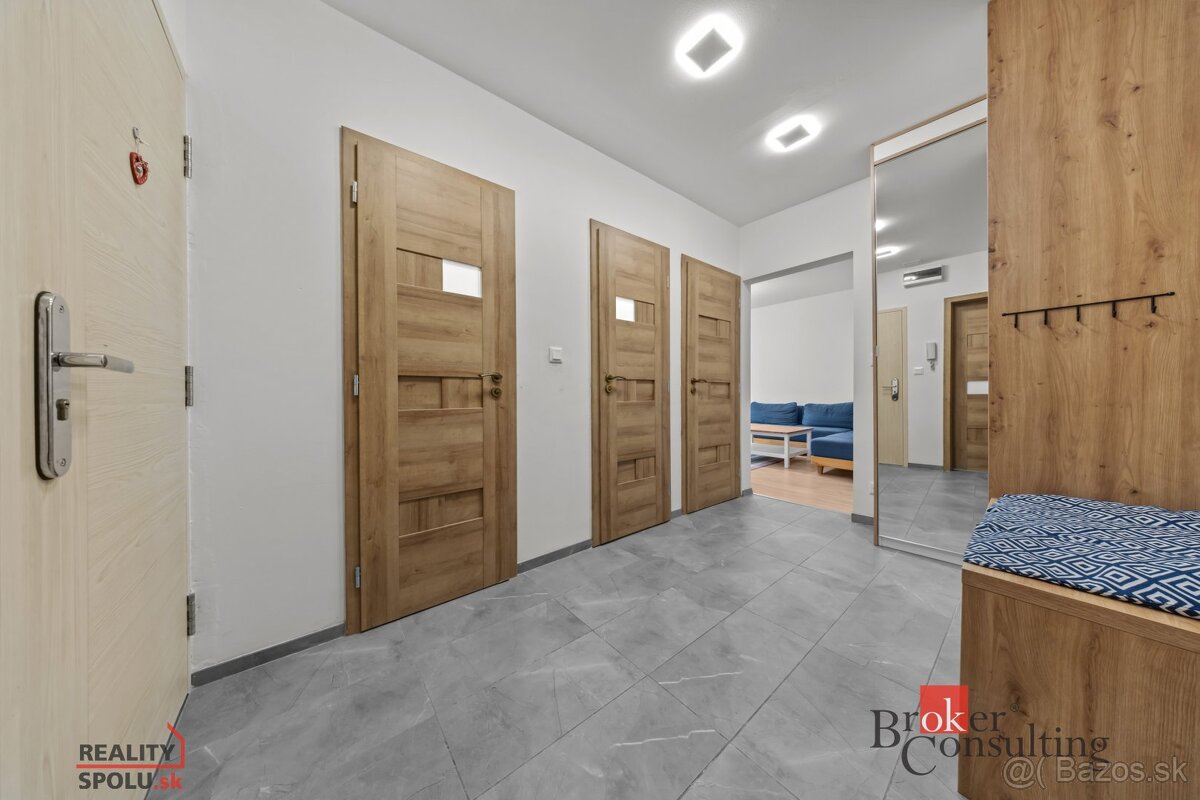 KOMPLETNE ZREKONŠTRUOVANÝ 4-IZBOVÝ BYT V RAČI – IHNEĎ VOĽNÝ - 4