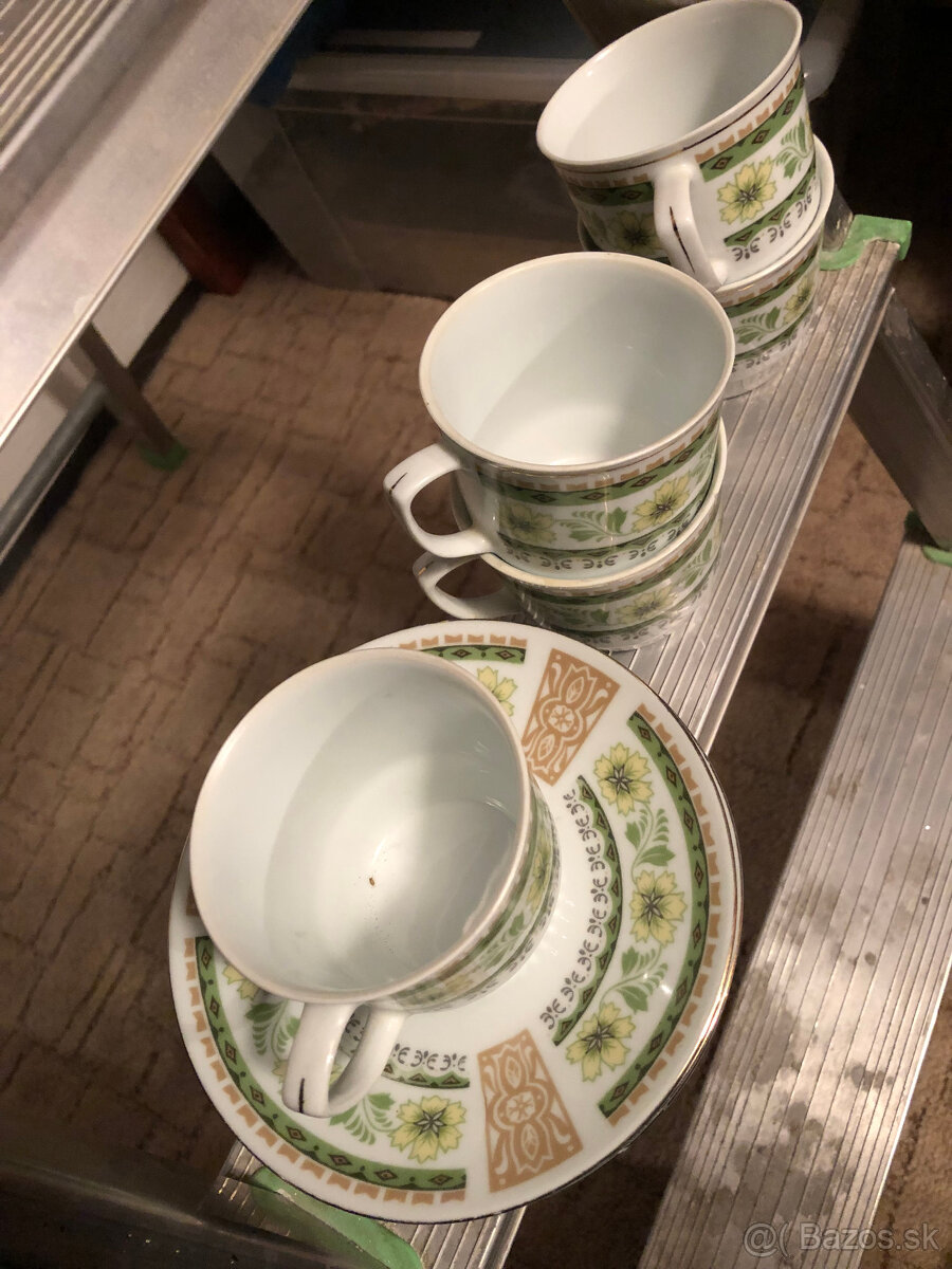 Šálky a podšálky - 4