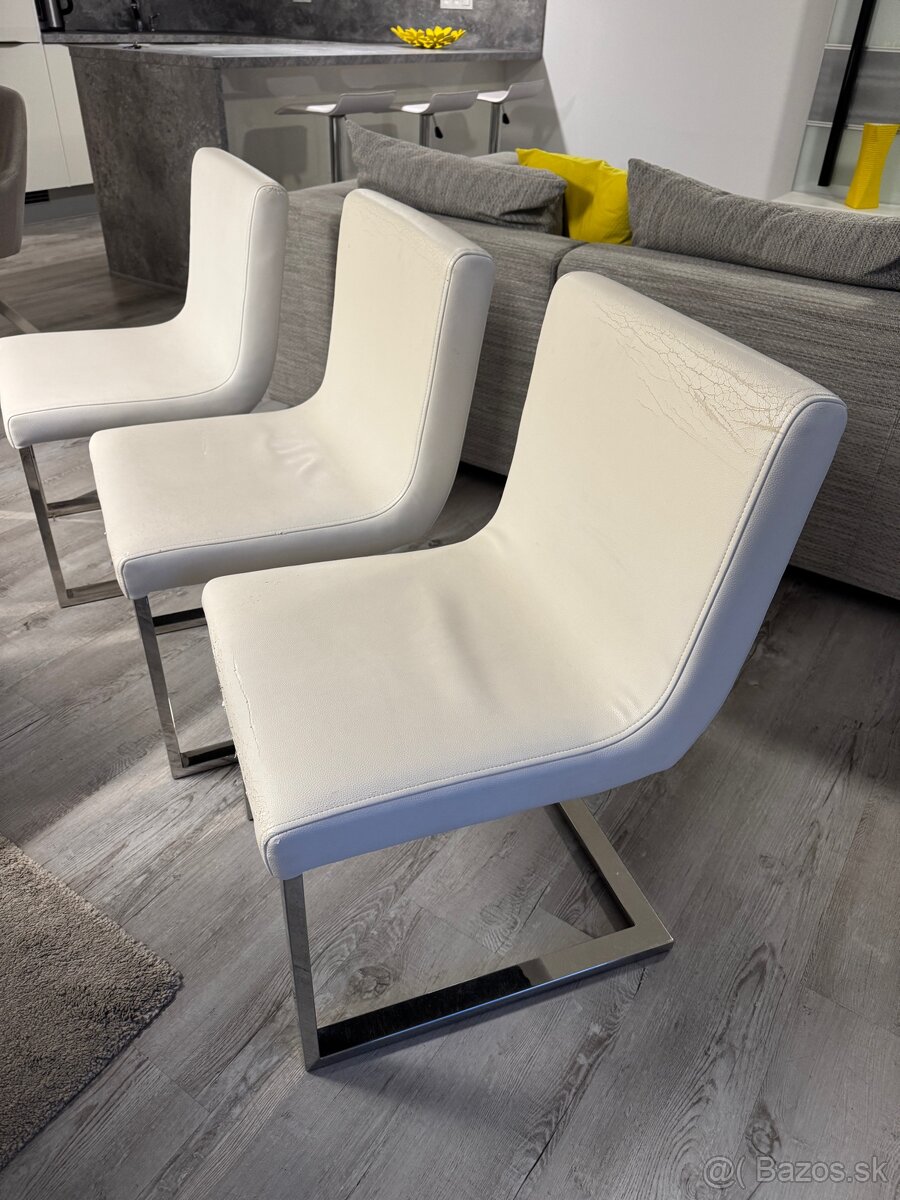 Jedalenské stoličky - 4