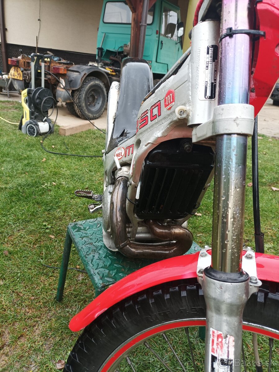 Predám trialku značky Honda 250 - 4