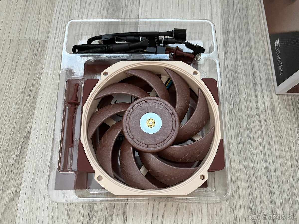 Noctua NH-D12L && NF-A12x25r - 4