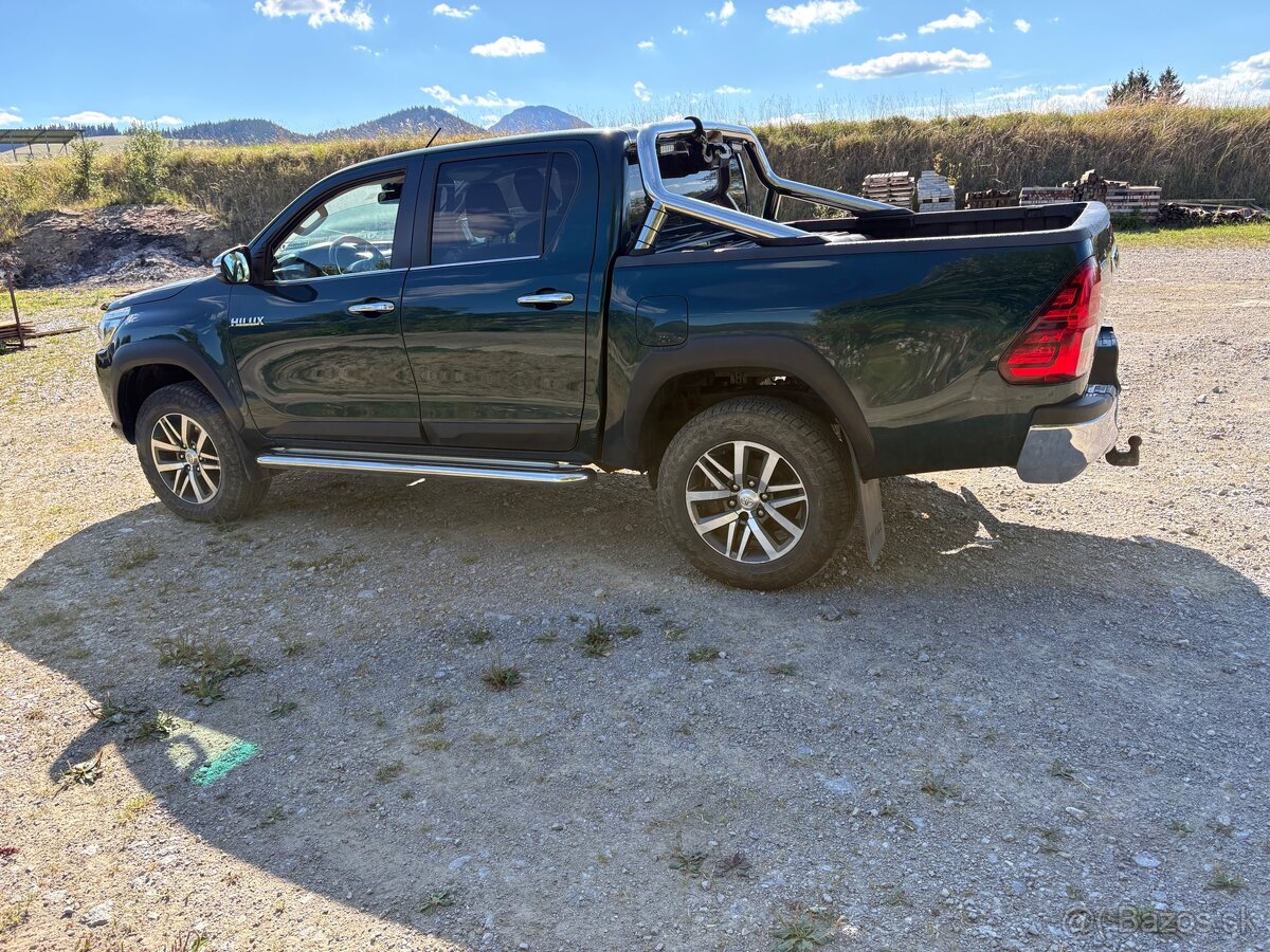 Toyota Hilux - 4