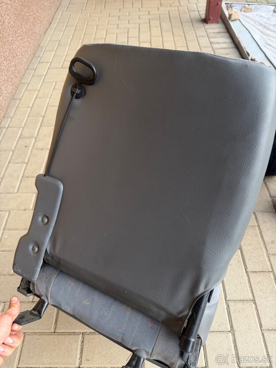 Sedačka Suzuki samurai - 4