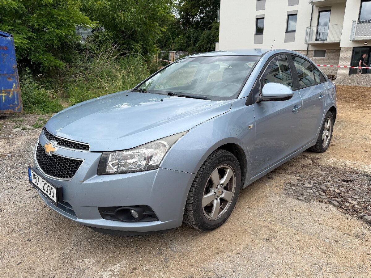 Chevrolet Cruze 1.6 - 4
