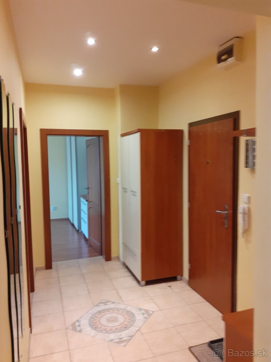 2 izb byt Obrancov mieru - 4