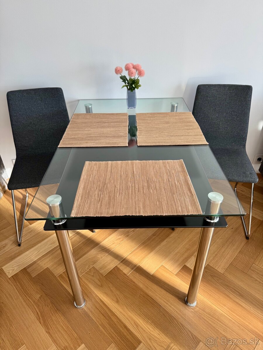 Predám jedálenský sklenený stôl. - 4