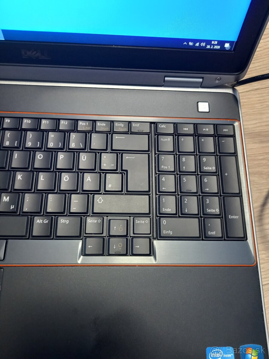 dell LATITUDE E6520 - 4
