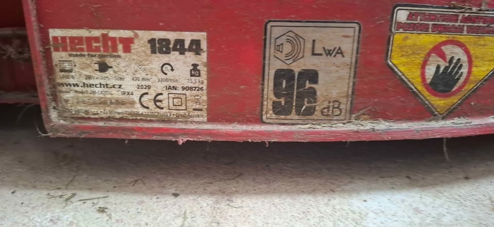 ZÁHRADNÝ KOMPLET 3v1: Kosačka, vyžínač, plotostrih - 4