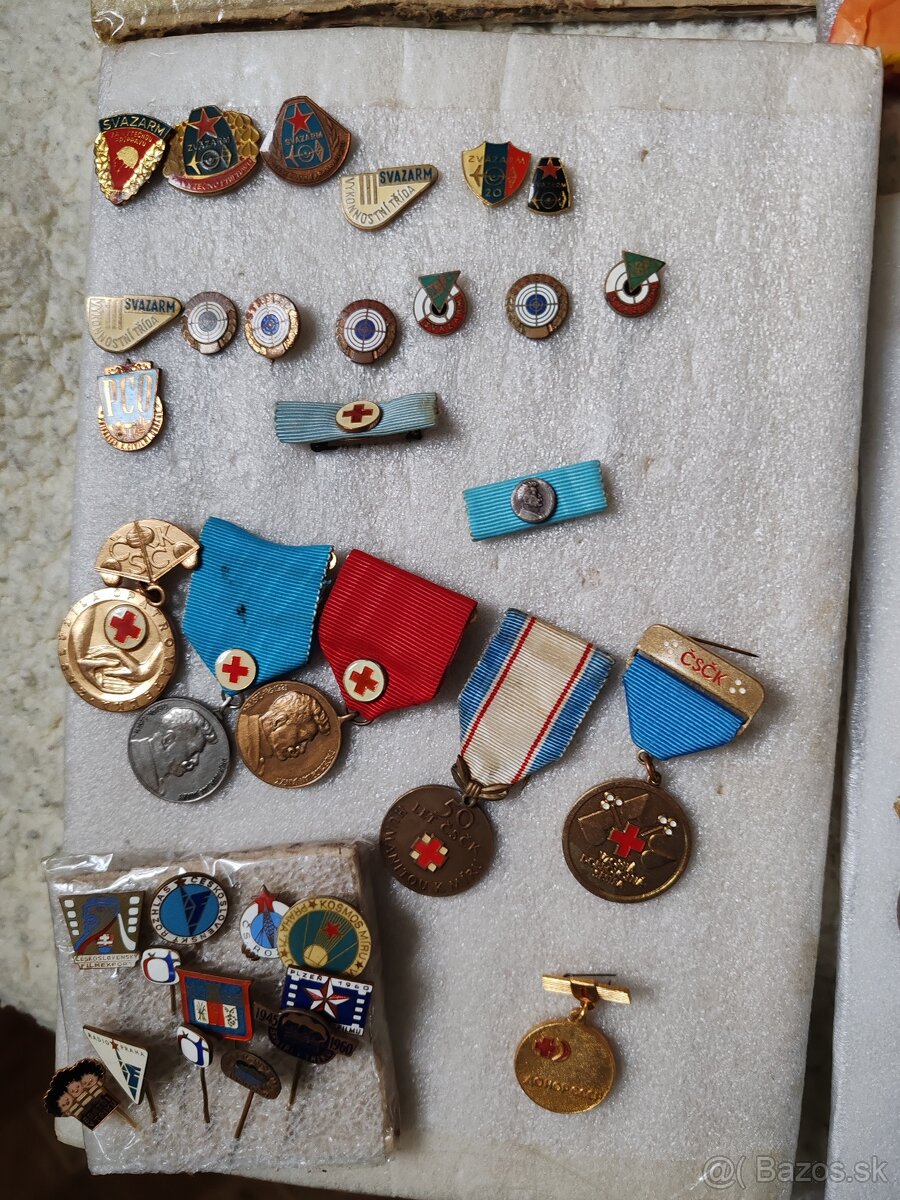 Staré odznaky a vyznamenania rôzne - 4
