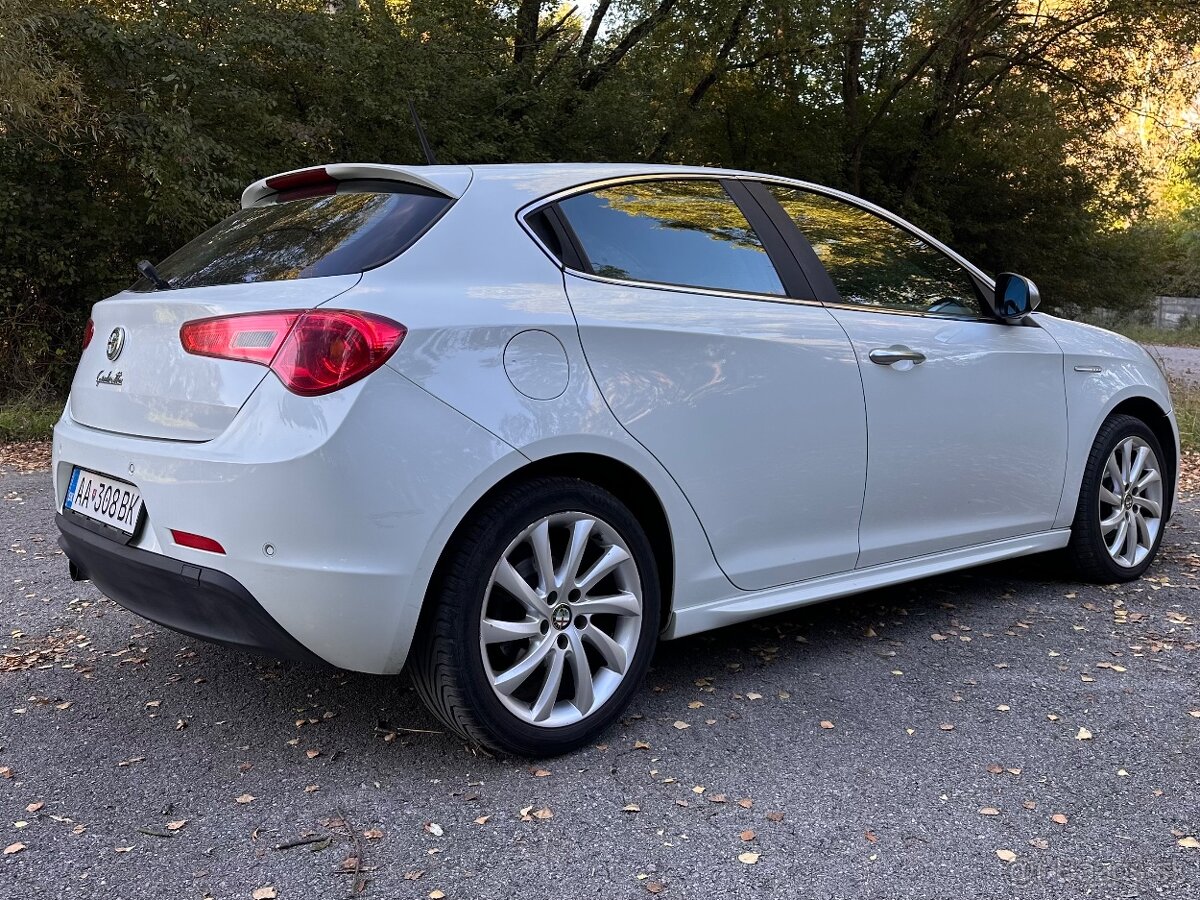 Alfa Romeo Giulietta 1.4 T 120 (benzín, 88 kW) - 4