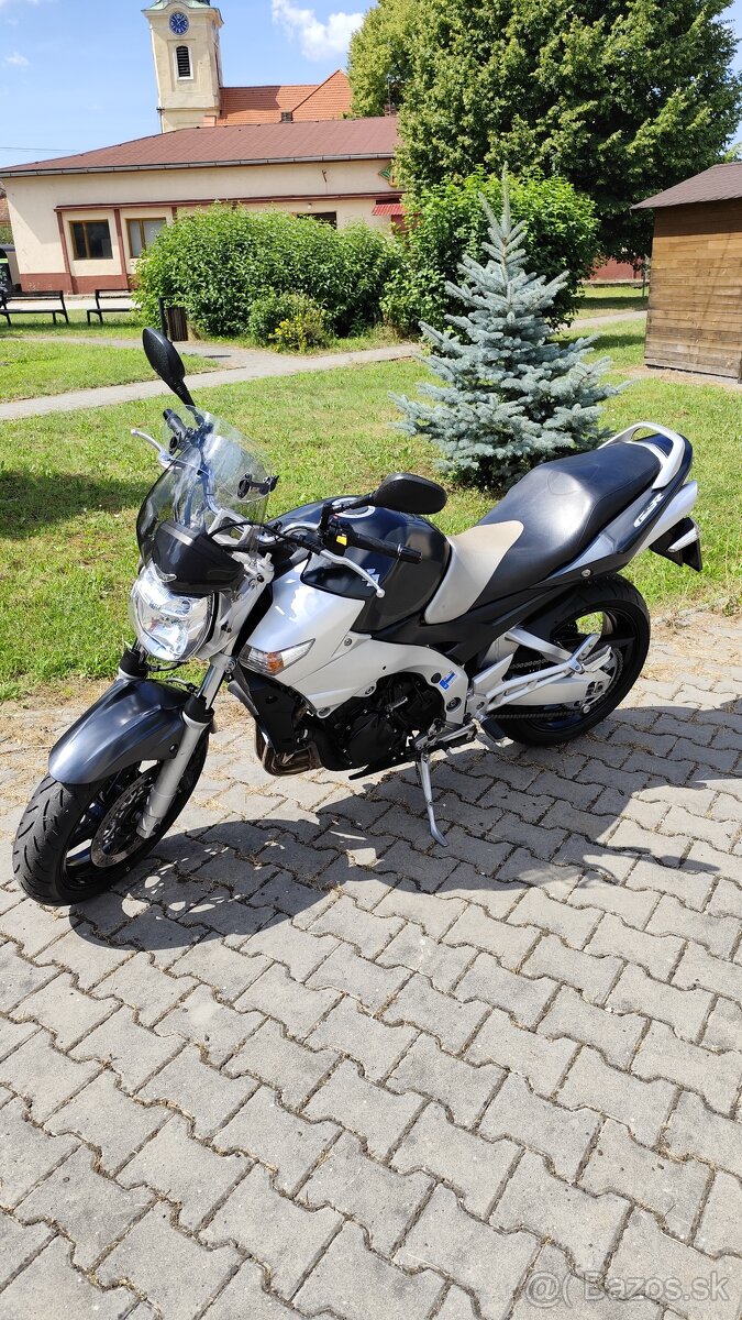 Predám SUZUKI 600 GSR - 4
