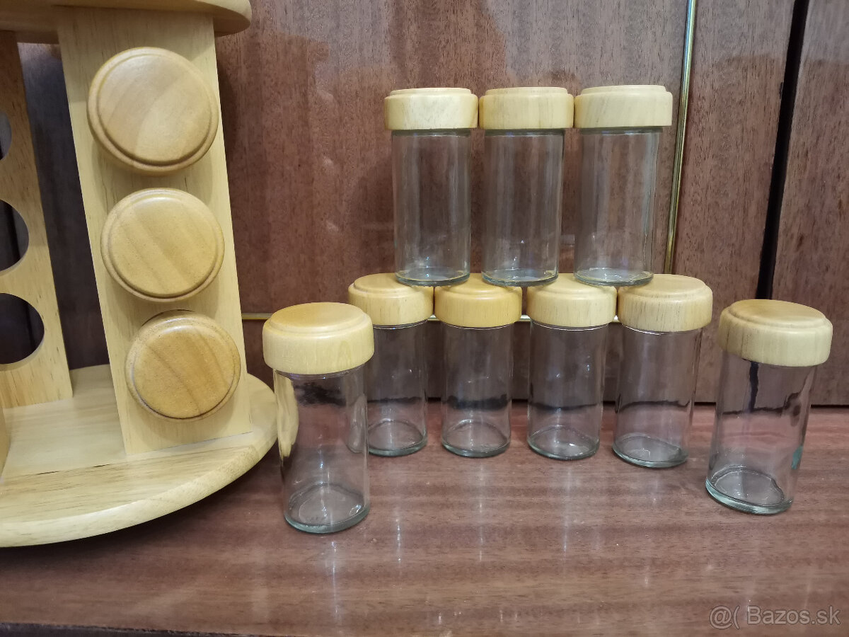 Koreničky na otáčavom stojane - 4