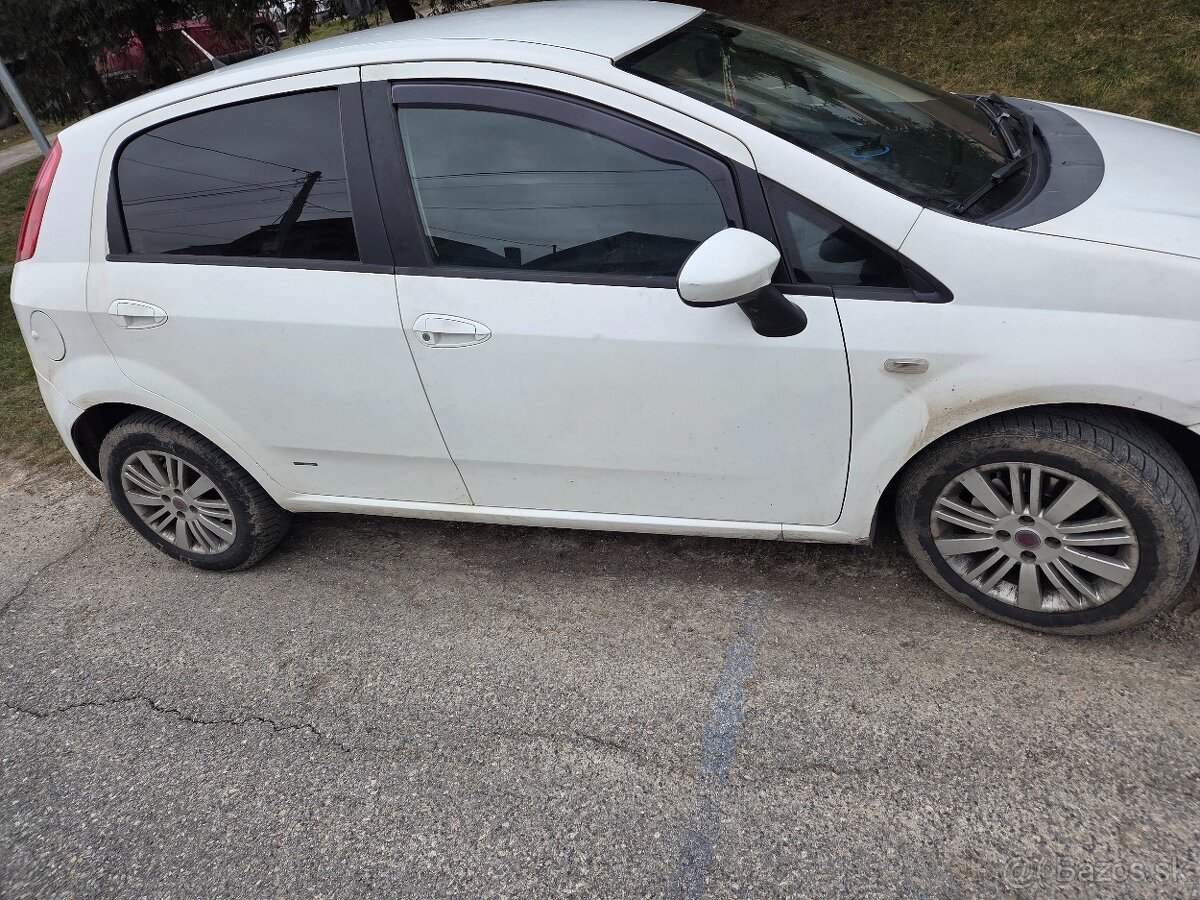 Predám.fiat punto grand.1.9.88kw - 4