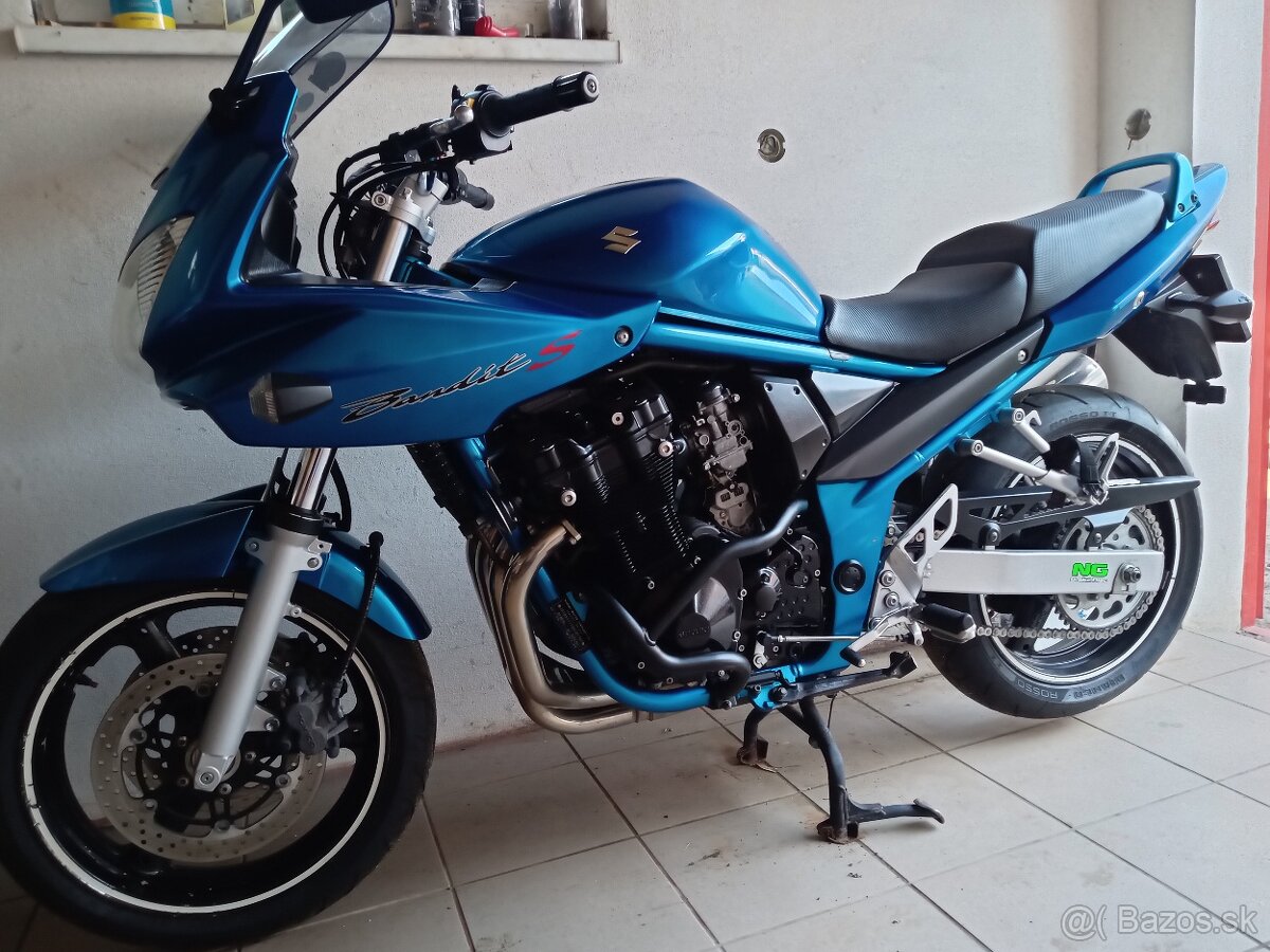 Suzuki bandit 650 - 4