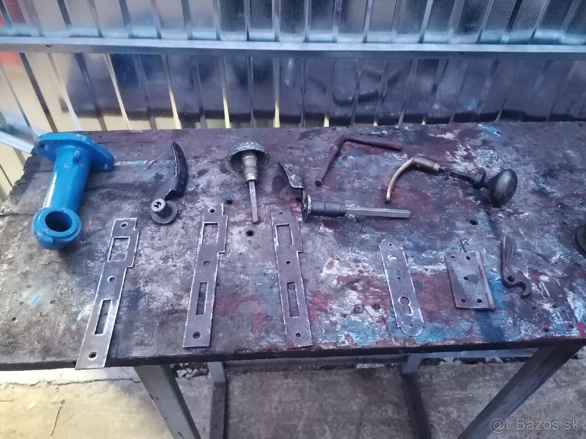 Staré Zámky, kovania šišky na plot koleso, mlynčeky baterky - 4