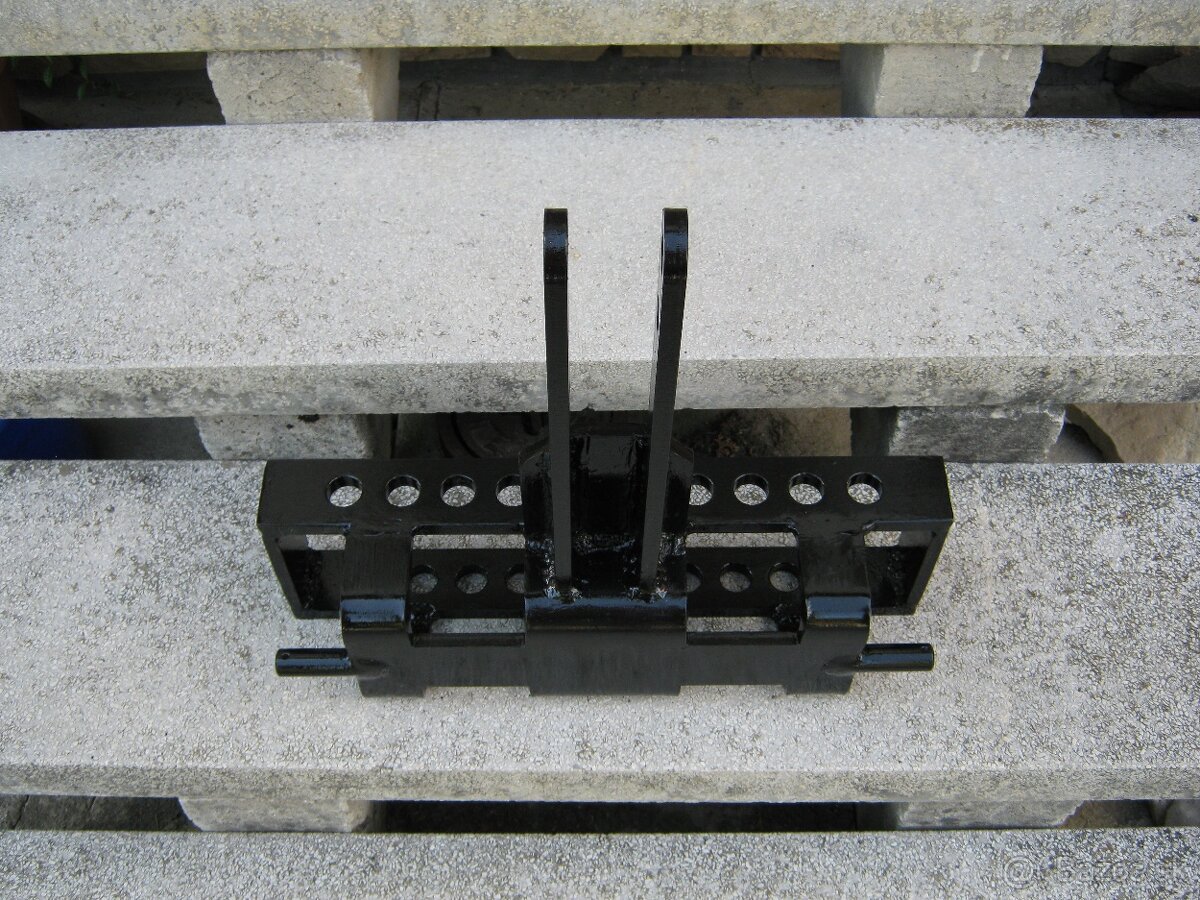 ZAVES NA MALOTRAKTOR kubota - 4