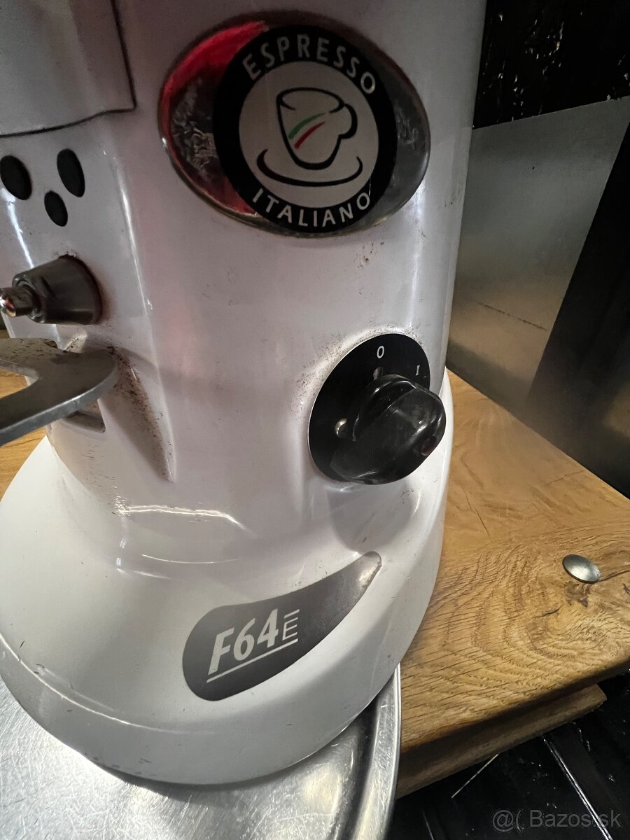 Kavovar+mlynček - 4