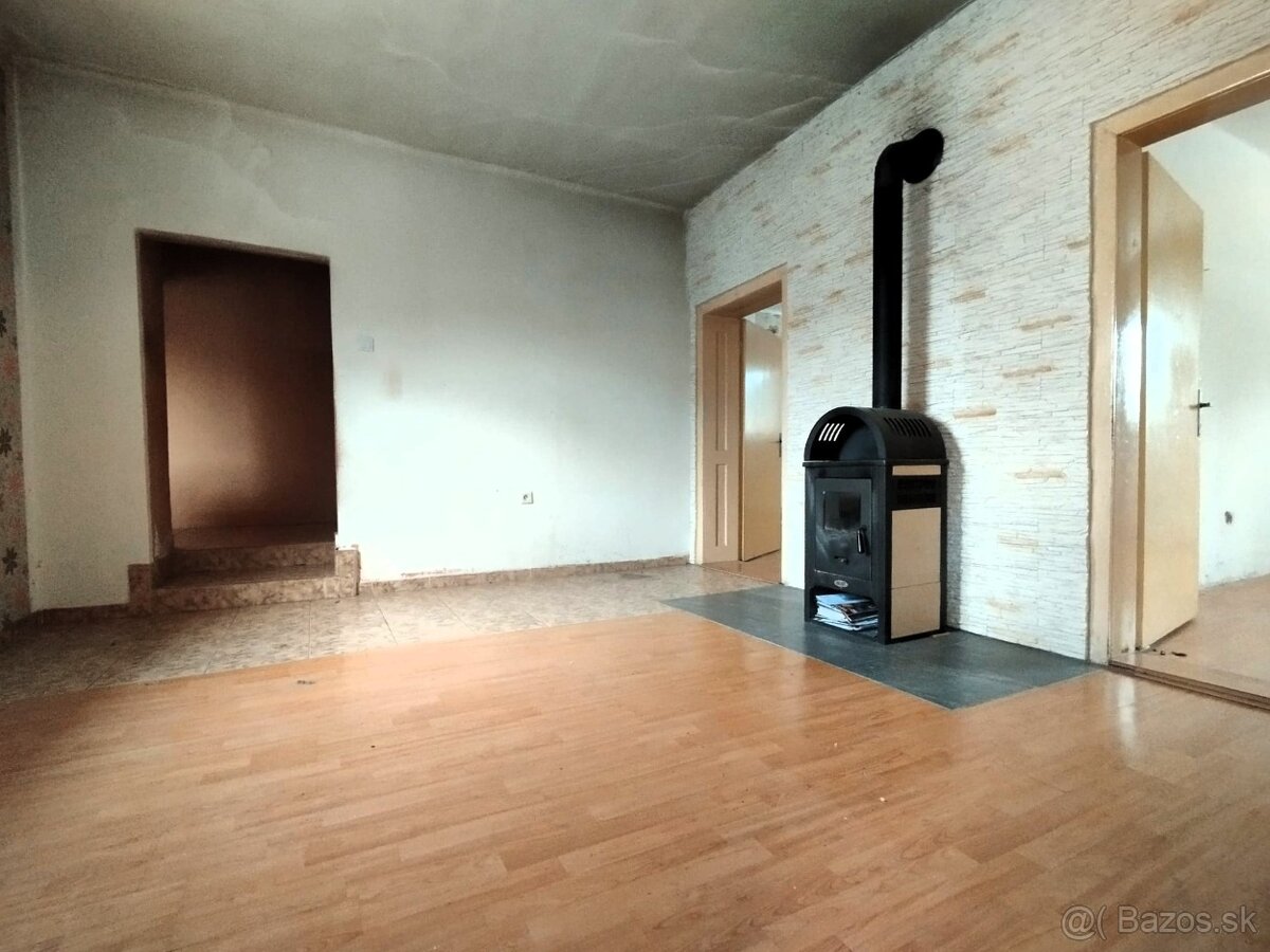 Rodinný dom s pozemkom 822 m2 vo Veľkom Mederi - 4