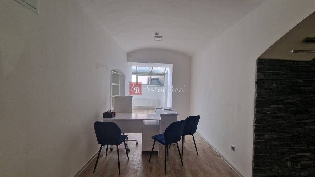 Priestory na prenájom - POPRAD - centrum - budova Alfa - prí - 4