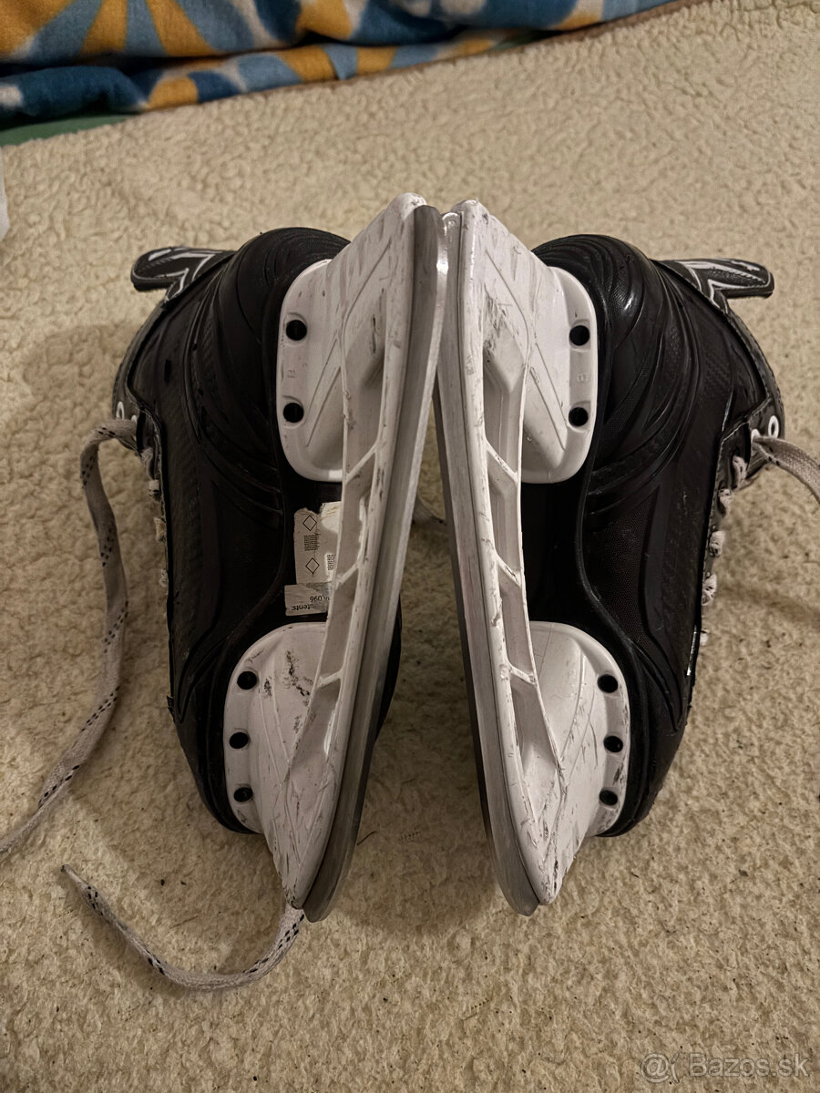 Hokejove korcule Bauer XLS Junior 2 - 4