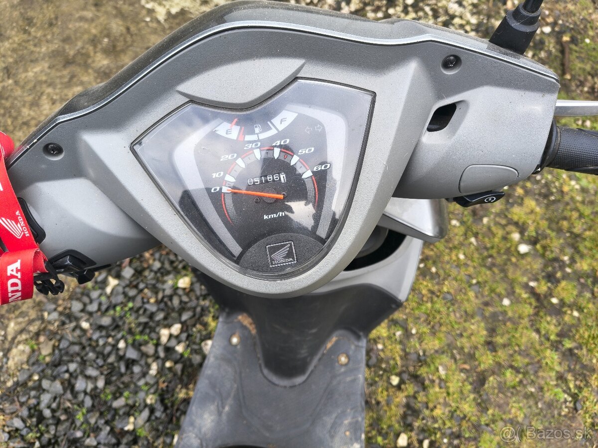 Honda NSC 50 Vision - 4