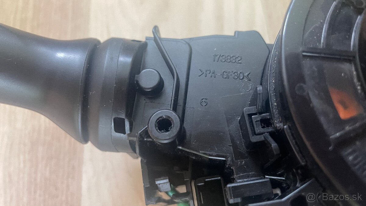 Pačky smeroviek TOYOTA kod 17F144 - komplet - 4