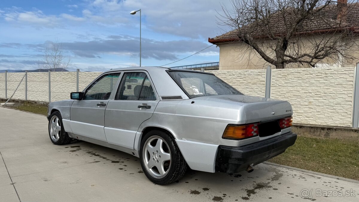 Rozpredám mercedes 190d w201 - 4