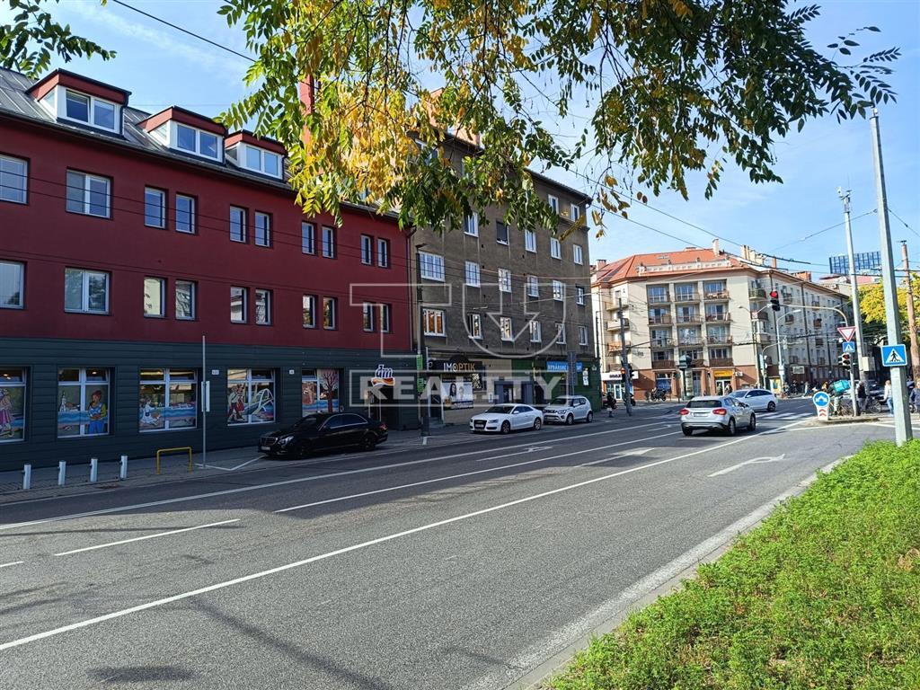 2-IZBOVÝ BYT,KOMPLETNÁ REKONŠTRUKCIA,BALKÓN,RUŽINOV-NIVY... - 4