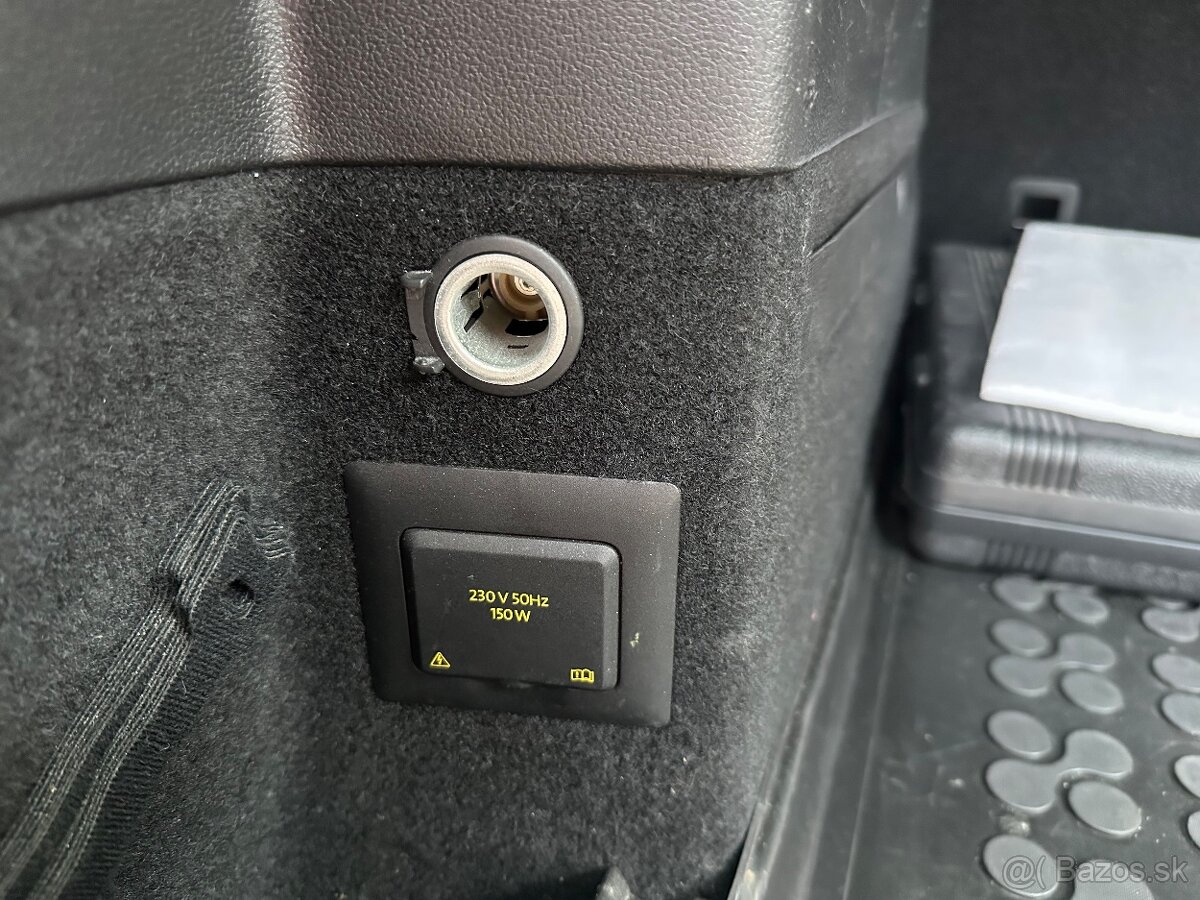 Touran,2.0tdi,110kw,2017,212000km,dsg,higline,modra metaliza - 4