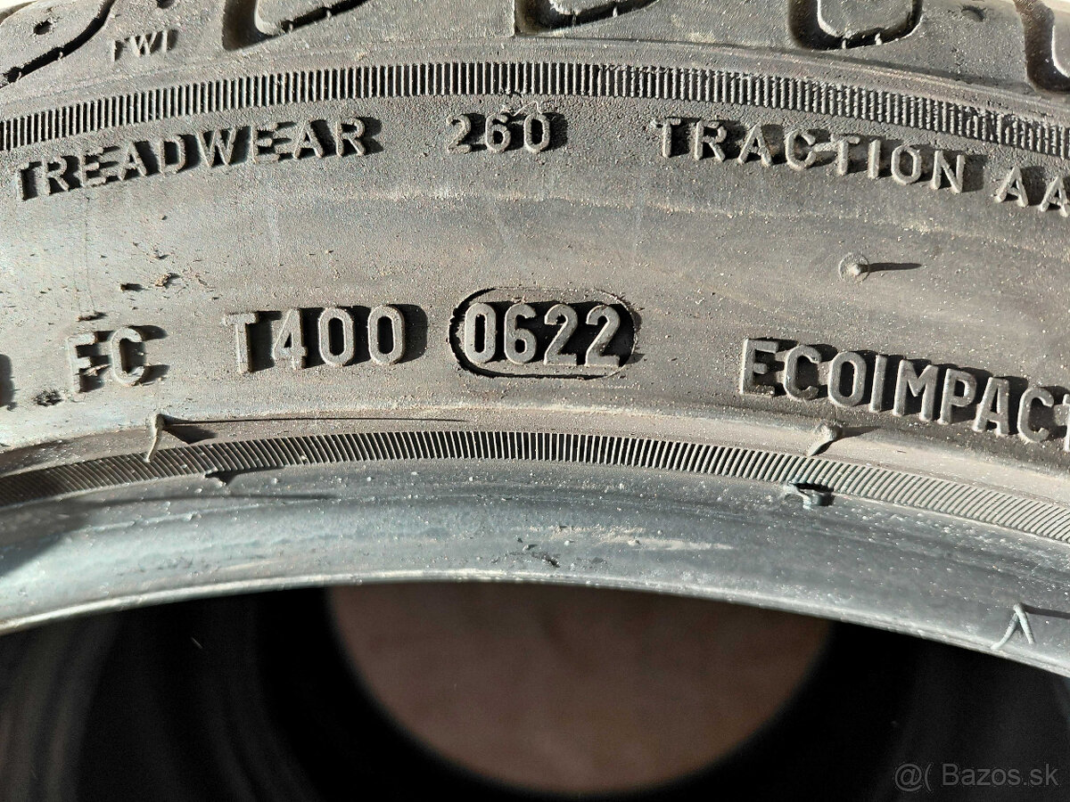 4x Pirelli 235/40R19 - 4