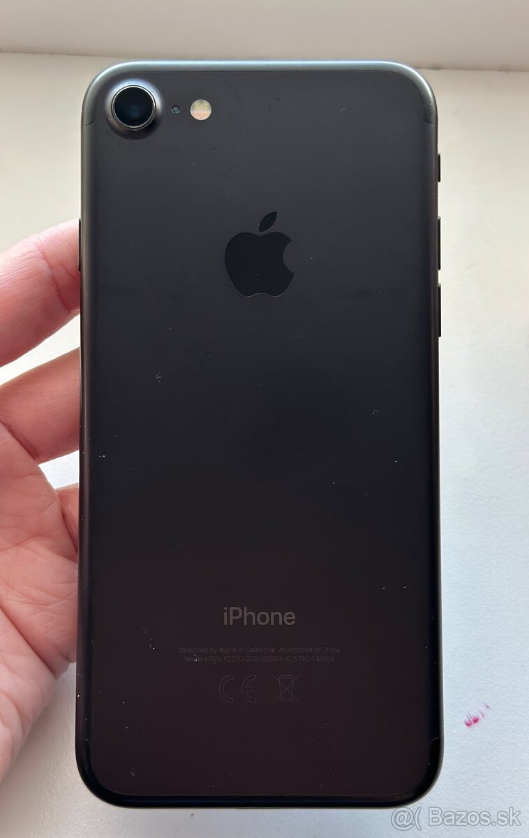 Predám Apple Iphone 7 black 32GB - 4