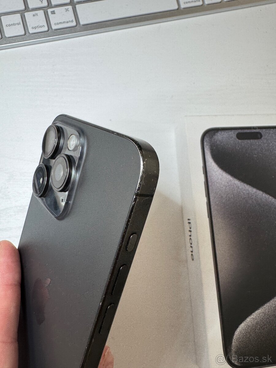 Apple iPhone 15 Pro Max - 4