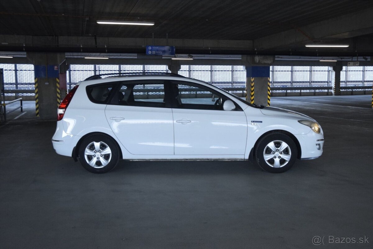 Hyundai i30 CW combi - 4