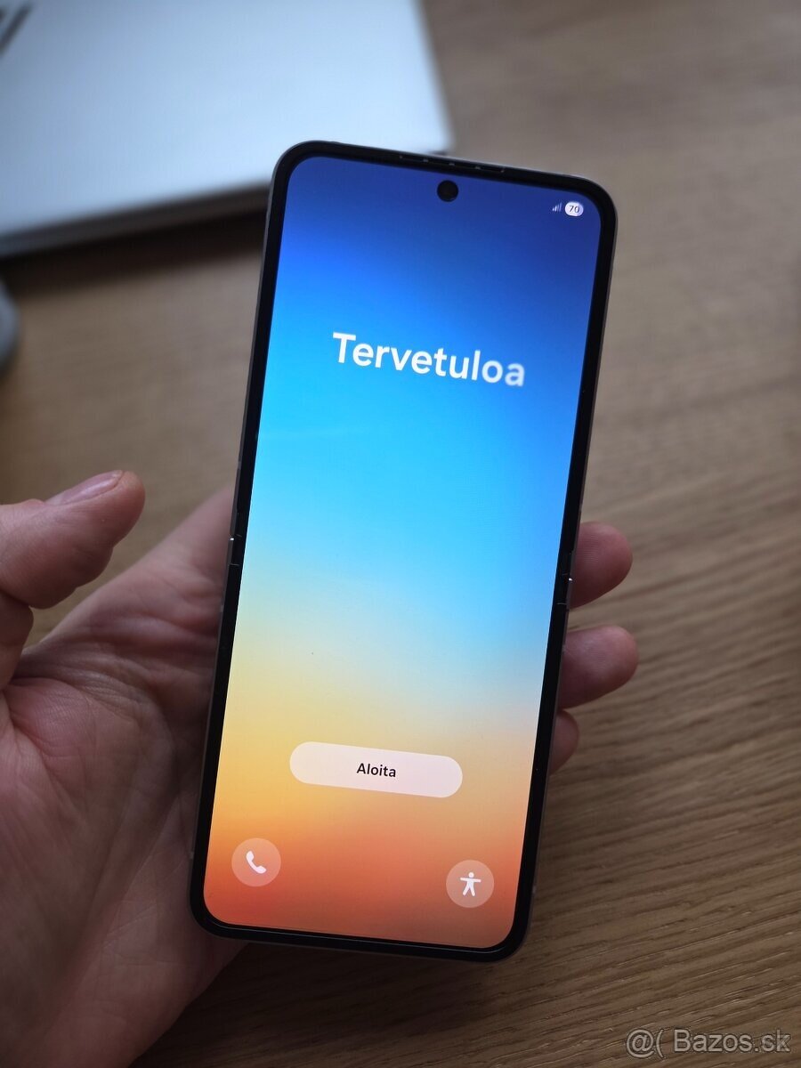 Samsung Z Flip 6 - 4