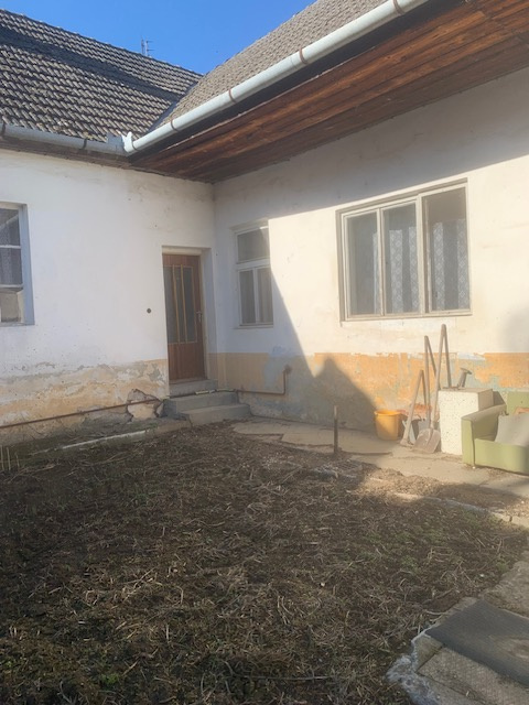 Predám starý rodinný dom s pozemkom Očkov - 4