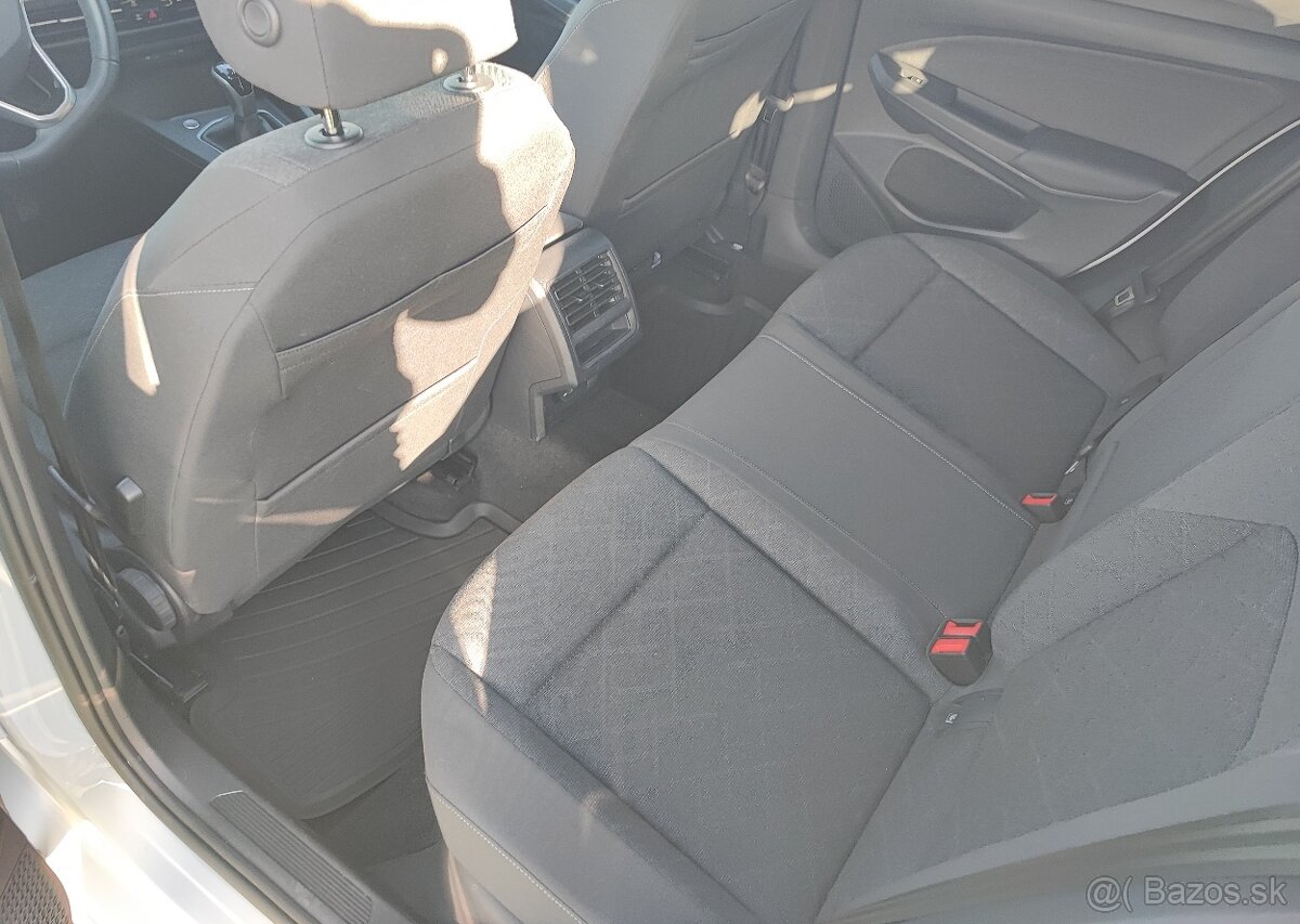 Predam VW Golf 8 Life 2.0 TDI - 4