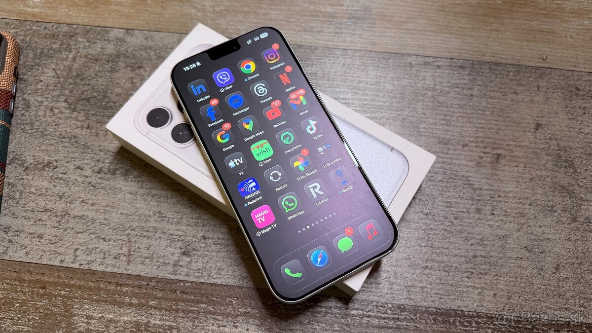 Vymenim iPhone 17 Pro Max Silver na eSIM s vacsou bateriou - 4