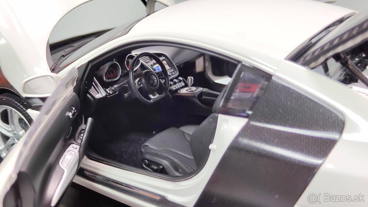 Kyosho Audi R8 biela 1:18 - 4