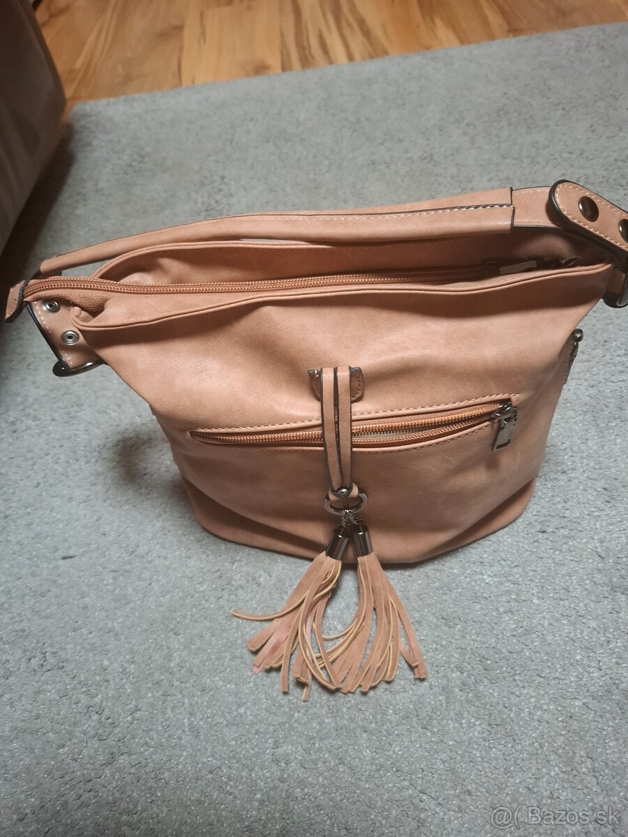 Predám peknú dámsku kabelku - 4