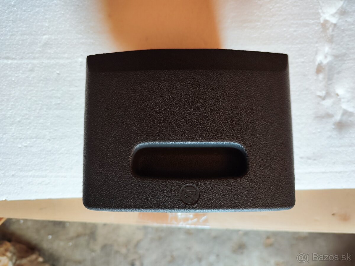 Ford Focus II/C-MAX – zadný odkladací box - 4