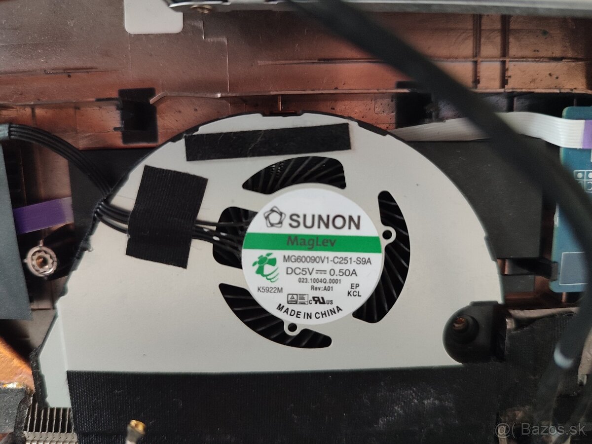 Acer aspire v17 nitro black edition II na časti - 4