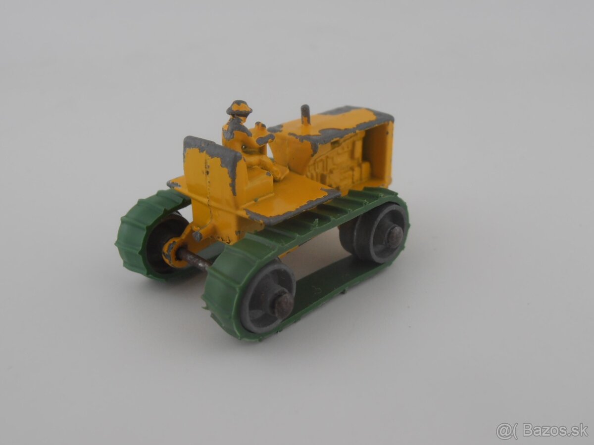 Morris J2, Commer van Nestles, Caterpillar - 4