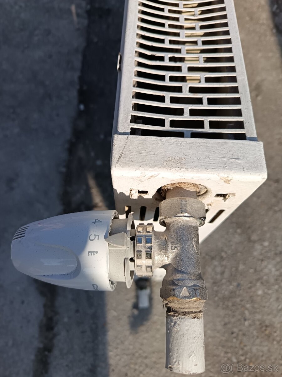 Plechový úzky radiátor 180 cm x 12cm - 4