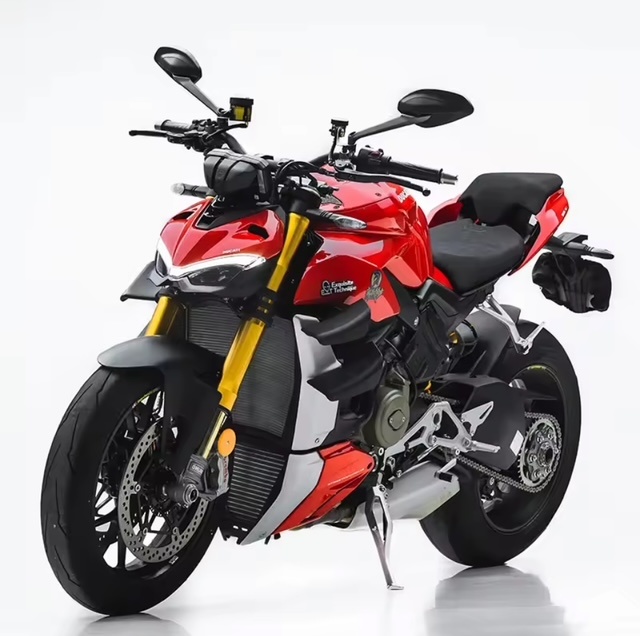 Zrkadlá na Ducati - 4