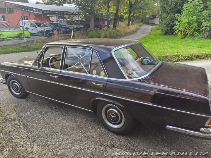 Mercedes-Benz W108 250S - 4