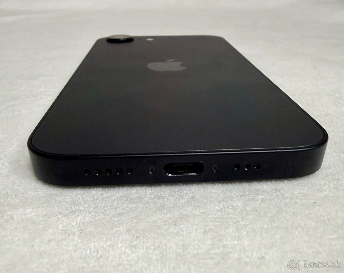 iPhone 17e - 4