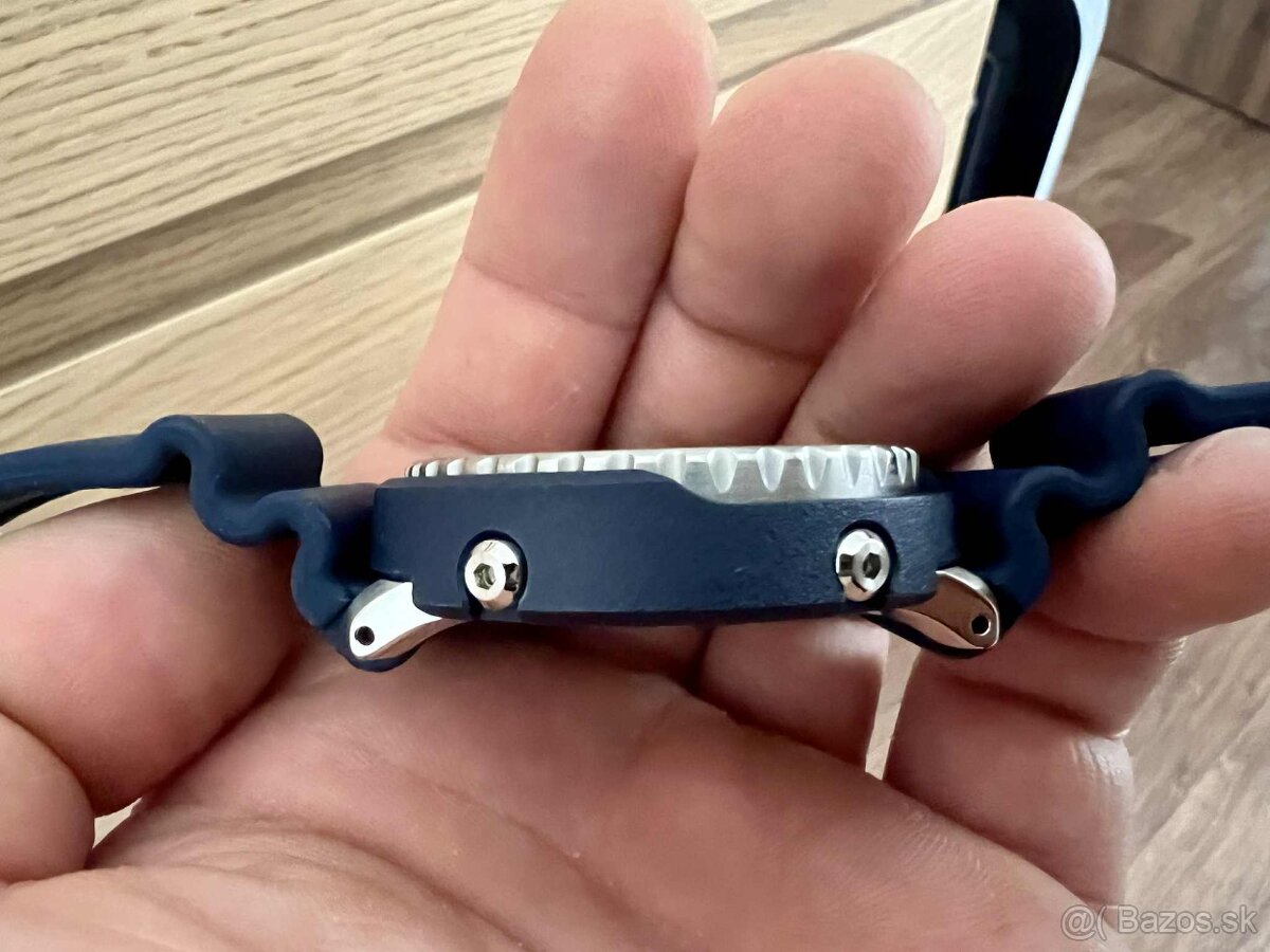 Seiko Prospex Solar Tuna Pepsi SNE499P1 - 4