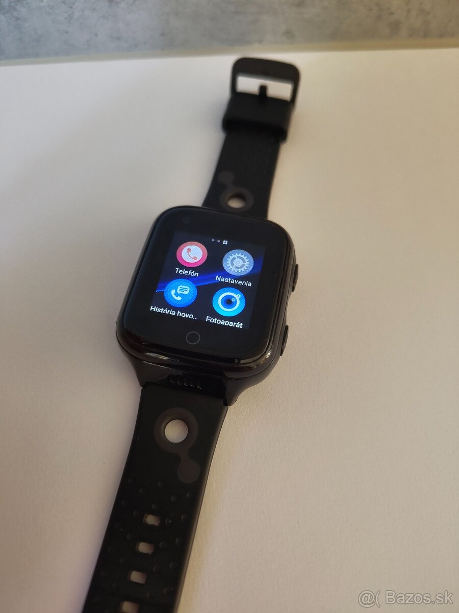 Detské smart hodinky Carneo GUARDKID+ 4G Platinum - 4