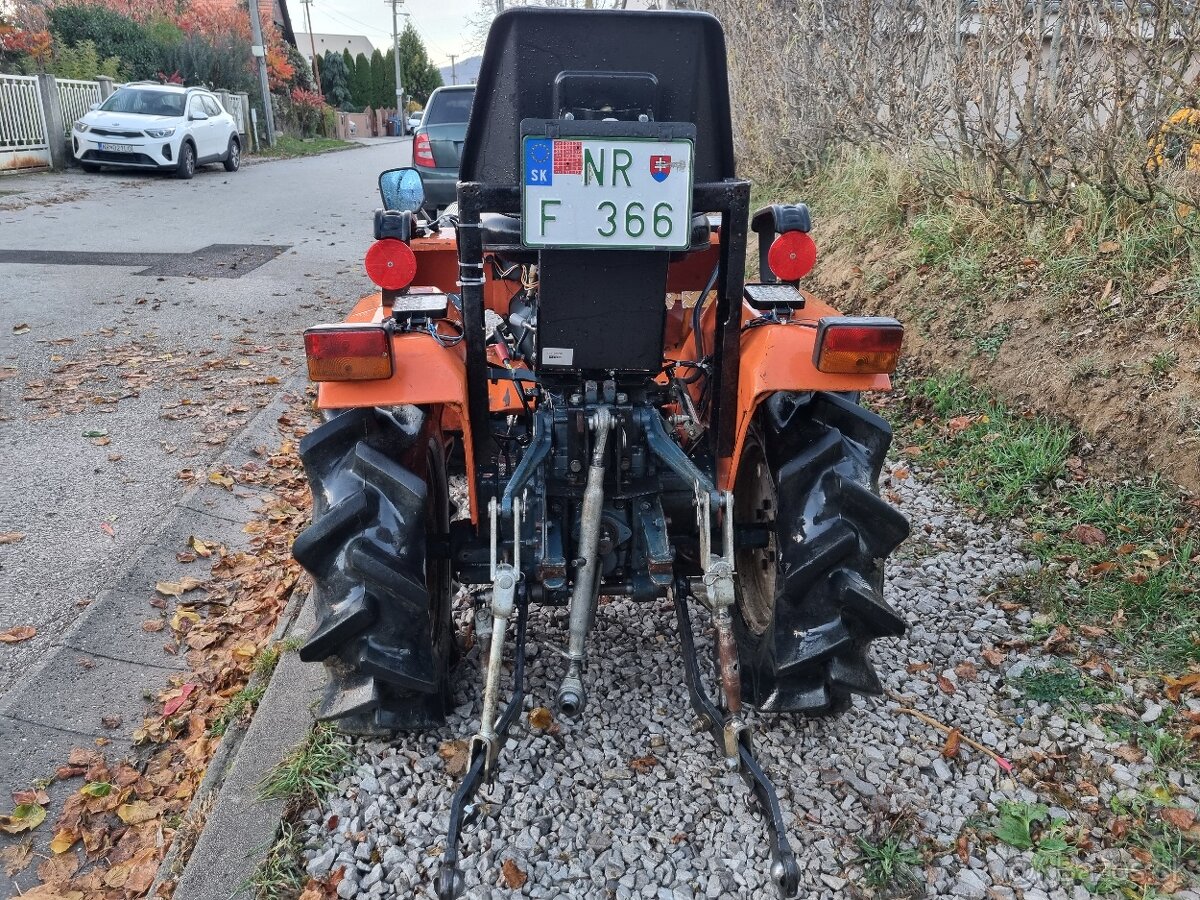 Kubota B1200 malotraktor - 4