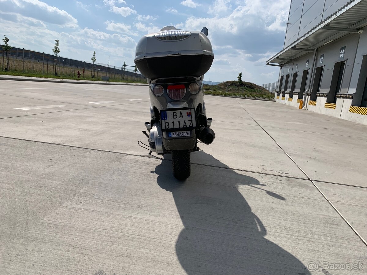 Aprilia Scarabeo 500 - 4